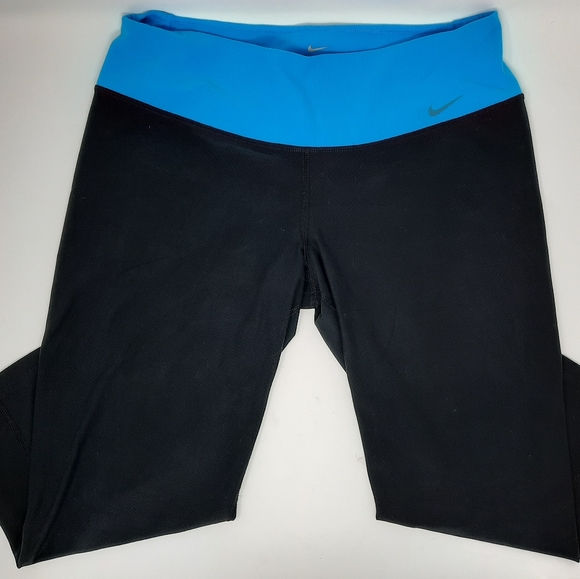 Women's Nike Dri-Fit Capri Leggings Black Medium - Picture 3 of 5